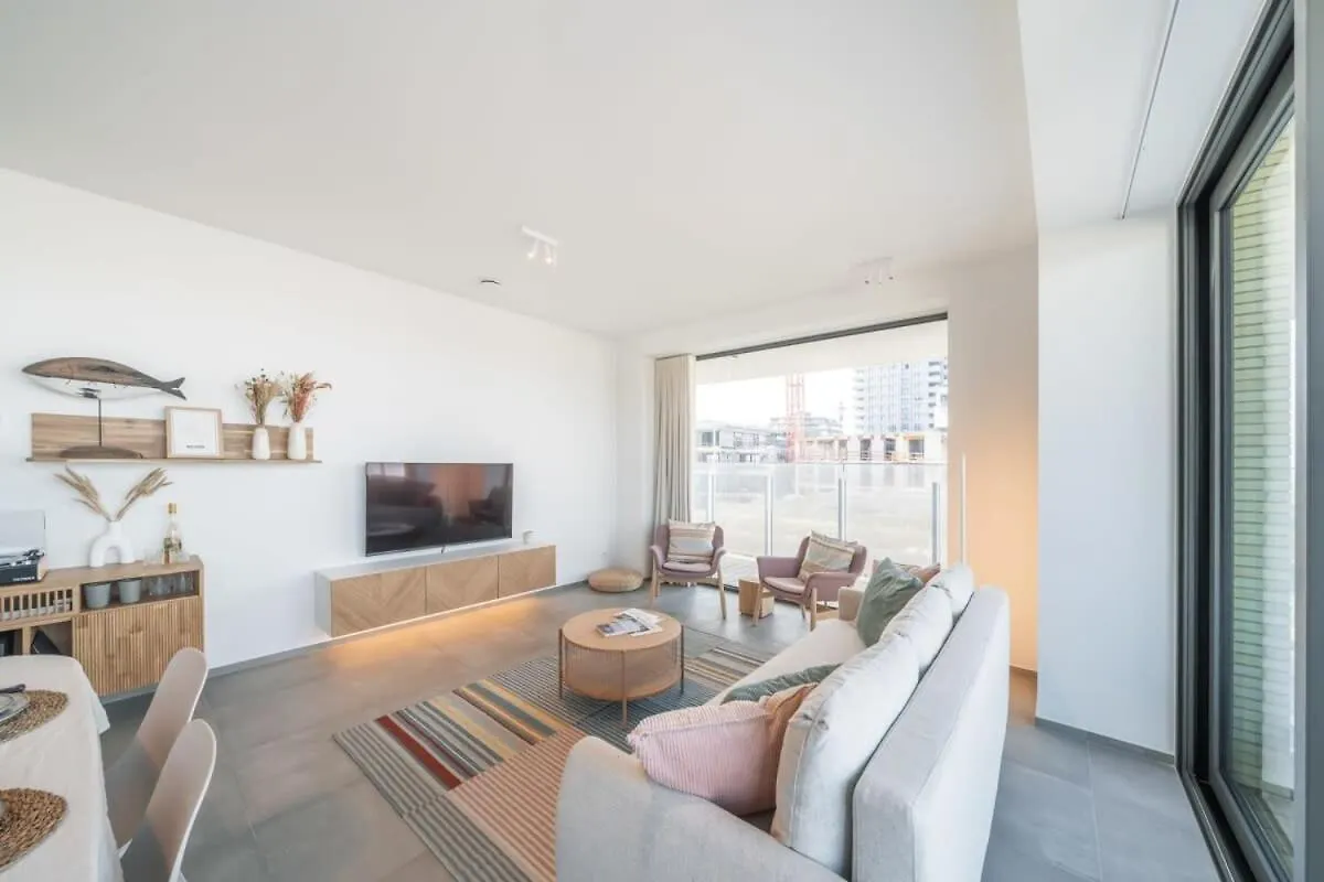 Huswell - Modern New Apartment With Pool Access And Parking Ostend