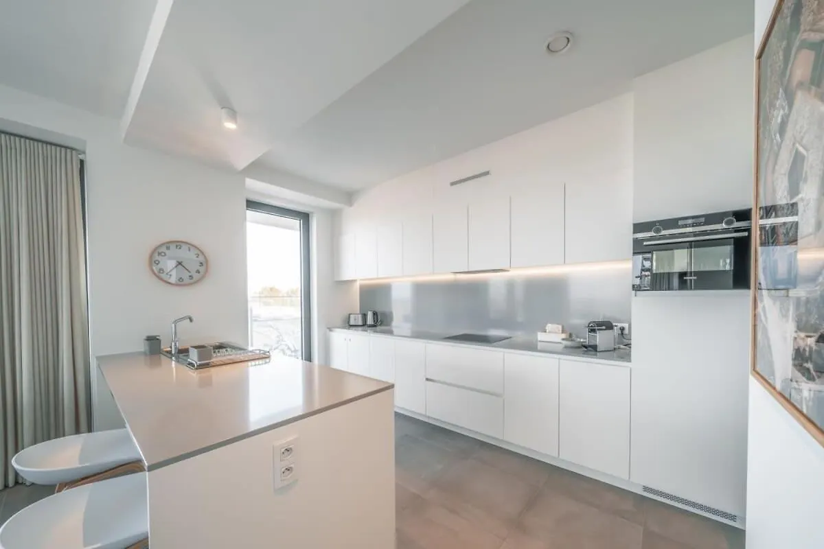 Huswell - Modern New Apartment With Pool Access And Parking Ostend