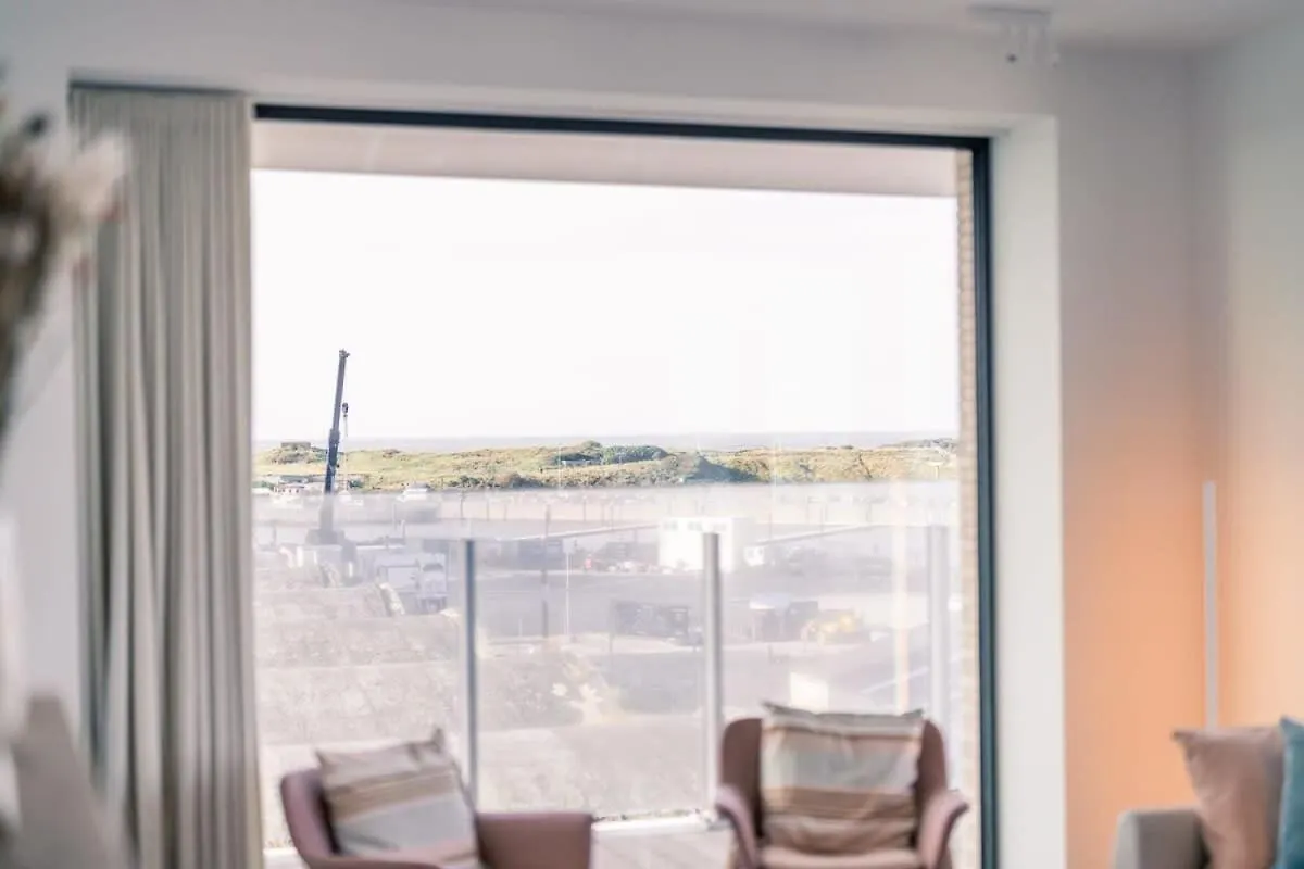 Huswell - Modern New Apartment With Pool Access And Parking Ostend