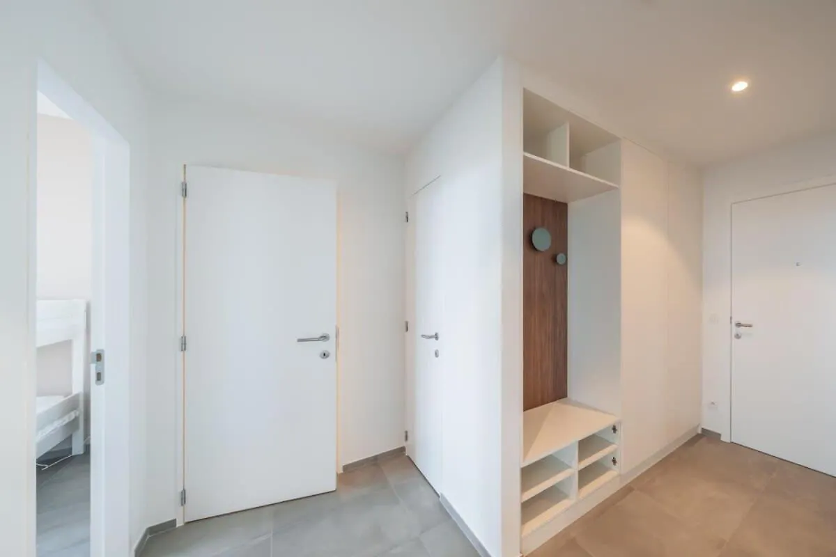 Huswell - Modern New Apartment With Pool Access And Parking Ostend