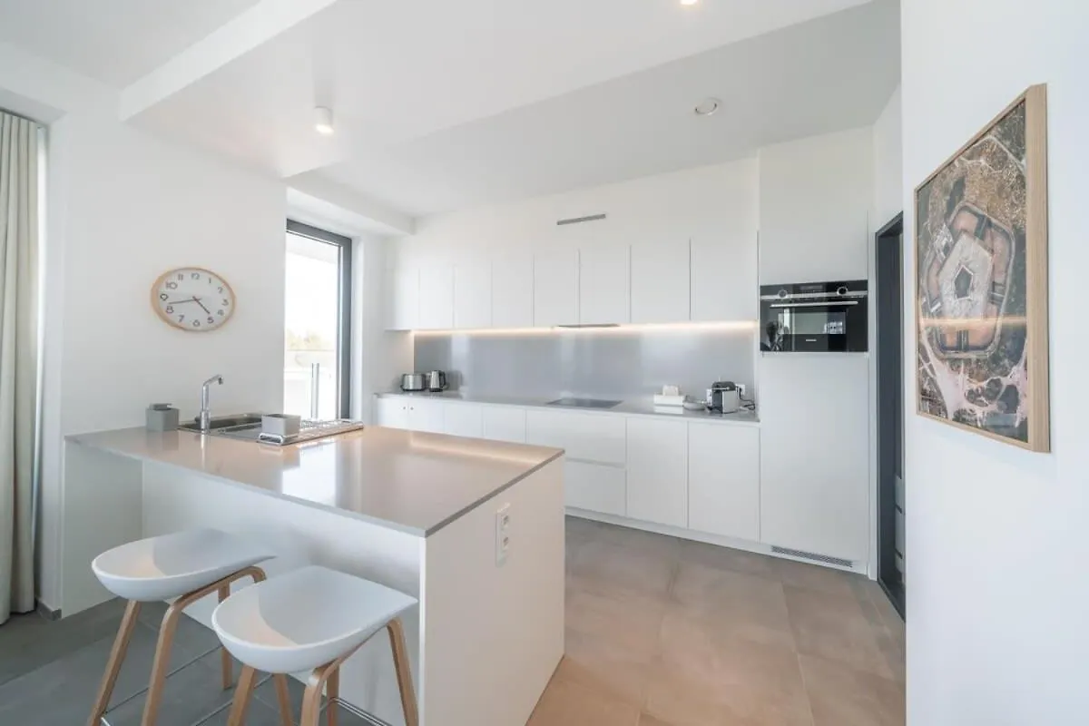 Huswell - Modern New Apartment With Pool Access And Parking Ostend Belgium