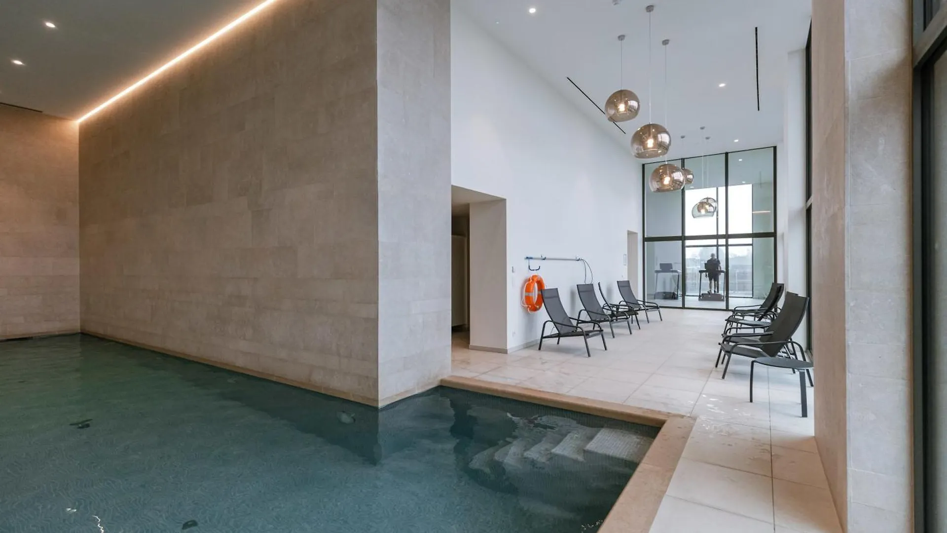 Huswell - Modern New Apartment With Pool Access And Parking Ostend