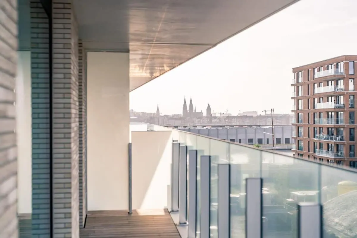 Huswell - Modern New Apartment With Pool Access And Parking Ostende